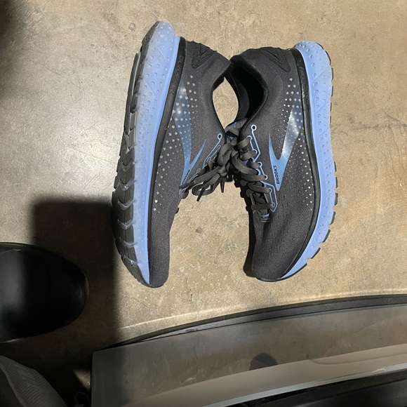 Brooks Glycerin 18 size 9, worn 5 times - Picture 5 of 7